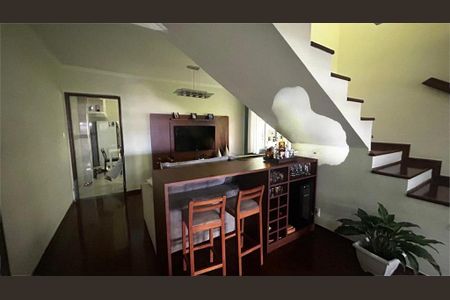 Casa à venda com 4 quartos, 200m² em Jardim Sonia, São Paulo