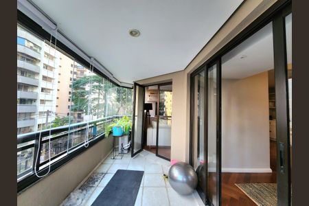 Varanda de apartamento à venda com 2 quartos, 150m² em Jardim Europa, São Paulo