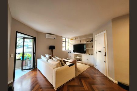 Apartamento à venda com 2 quartos, 150m² em Jardim Europa, São Paulo