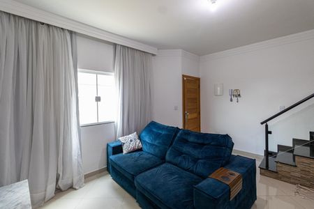 Sala de casa de condomínio à venda com 2 quartos, 70m² em Vila Dalila, São Paulo