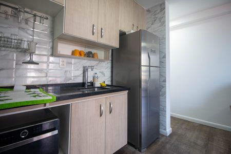Cozinha de apartamento para alugar com 1 quarto, 37m² em Jardim das Acacias, São Paulo
