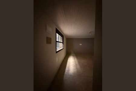 Garagem de casa para alugar com 4 quartos, 300m² em Petrópolis, Porto Alegre