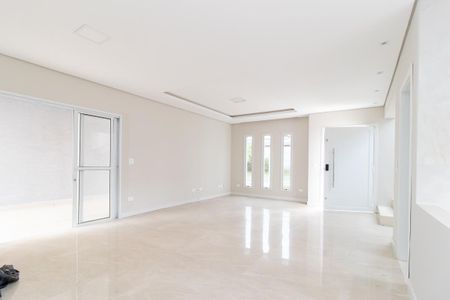 Sala de casa para alugar com 4 quartos, 400m² em Xaxim, Curitiba