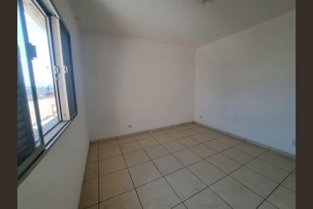 Quarto de casa para alugar com 4 quartos, 196m² em Bonfim, Osasco