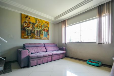 Sala de casa à venda com 3 quartos, 110m² em Vila Pereira Cerca, São Paulo