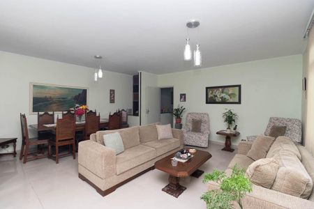 Sala de casa à venda com 5 quartos, 400m² em Vila Maria Baixa, São Paulo