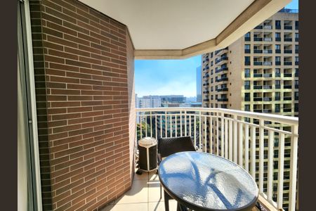 Varanda de apartamento à venda com 1 quarto, 44m² em Vila Olímpia, São Paulo