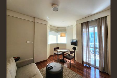 Sala de apartamento à venda com 1 quarto, 44m² em Vila Olímpia, São Paulo