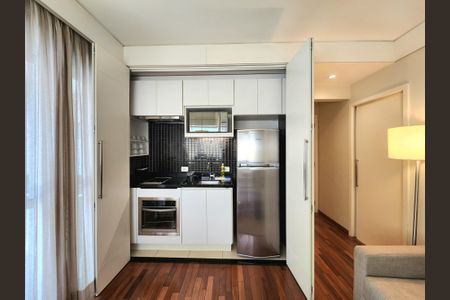 Cozinha de apartamento à venda com 1 quarto, 44m² em Vila Olímpia, São Paulo