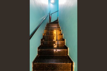 Escada de casa de condomínio à venda com 2 quartos, 62m² em Parada Xv de Novembro, São Paulo