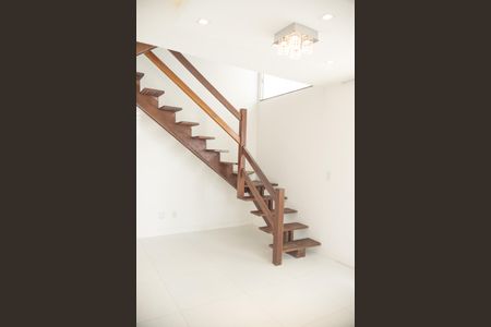 Sala de casa de condomínio para alugar com 3 quartos, 159m² em Itapuã, Salvador