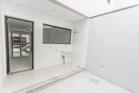 Casa à venda com 3 quartos, 110m² em Jardim Avelino, São Paulo