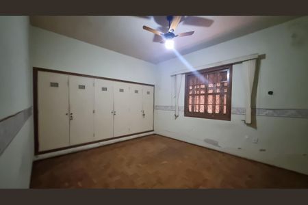 Casa à venda com 3 quartos, 300m² em Cambuí, Campinas