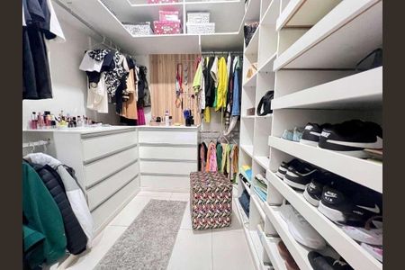 Casa à venda com 3 quartos, 170m² em Céu Azul, Belo Horizonte