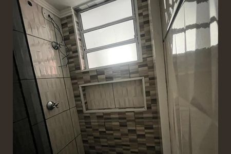 Banheiro de apartamento à venda com 2 quartos, 43m² em Parque Santa Rita, São Paulo