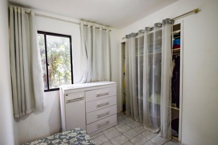 Quarto 1 de apartamento para alugar com 2 quartos, 61m² em Del Castilho, Rio de Janeiro
