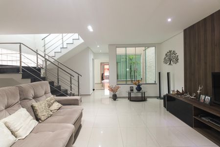 Sala de casa à venda com 4 quartos, 320m² em Vila Nova Savoia, São Paulo