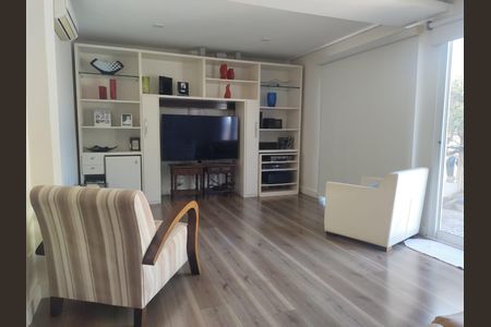 Sala de TV de casa de condomínio à venda com 4 quartos, 290m² em Loteamento Arboreto dos Jequitibas (sousas), Campinas