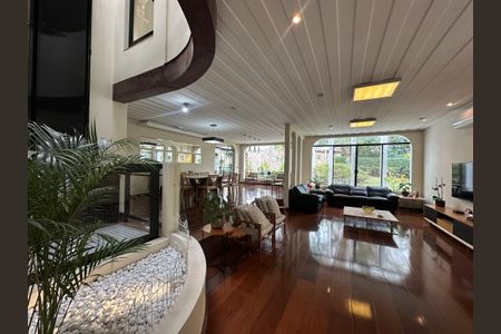 Sala de casa à venda com 4 quartos, 700m² em Alphaville Residencial Dois, Barueri