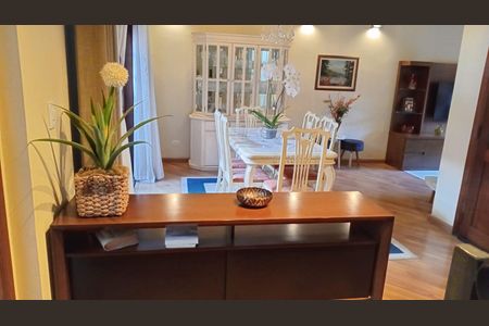 Casa à venda com 3 quartos, 237m² em Vila Dayse, São Bernardo do Campo