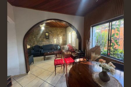 Casa à venda com 4 quartos, 370m² em Vila Mussoline, São Bernardo do Campo