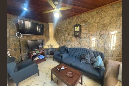 Casa à venda com 4 quartos, 370m² em Vila Mussoline, São Bernardo do Campo