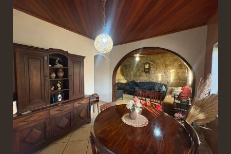 Casa à venda com 4 quartos, 370m² em Vila Mussoline, São Bernardo do Campo