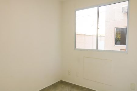 Quarto 1 de apartamento para alugar com 2 quartos, 45m² em Del Castilho, Rio de Janeiro