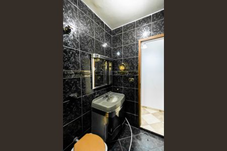 Banheiro de casa para alugar com 1 quarto, 60m² em Jardim Aricanduva, São Paulo