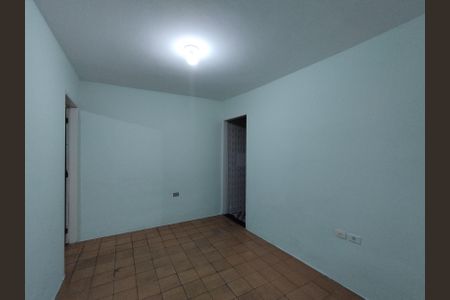 Sala de casa para alugar com 1 quarto, 40m² em Parque Bristol, São Paulo