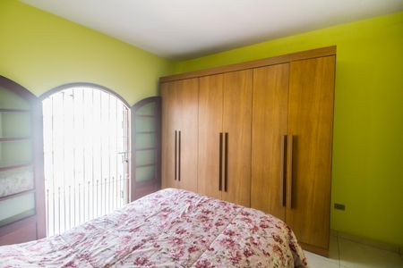 Quarto 1 de casa à venda com 3 quartos, 150m² em Jardim Tupanci, Barueri