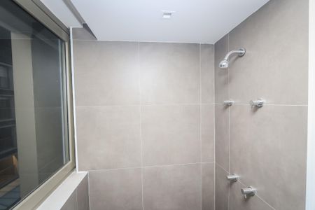 Banheiro de kitnet/studio à venda com 1 quarto, 58m² em Jardins, São Paulo