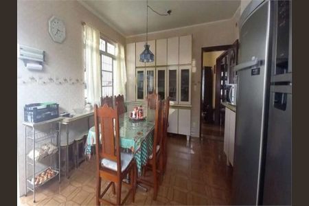 Casa à venda com 4 quartos, 600m² em Bela Aliança, São Paulo