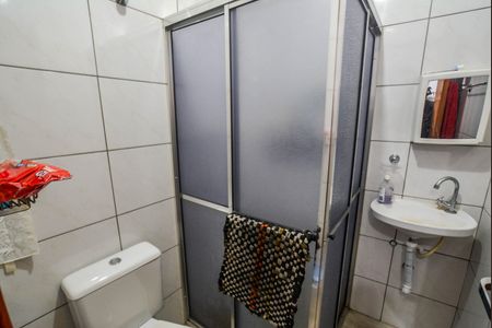 Banheiro de apartamento à venda com 2 quartos, 47m² em Vila Suíça, Santo André