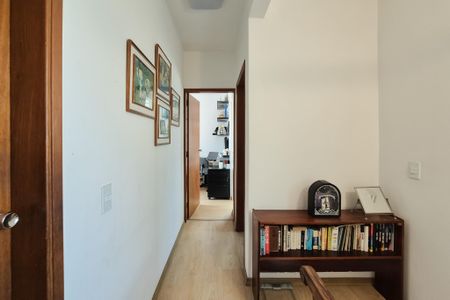 Corredor de casa à venda com 4 quartos, 277m² em Jardim Campestre, São Bernardo do Campo