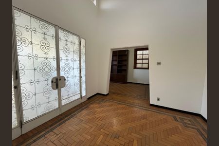 Sala de casa para alugar com 4 quartos, 360m² em Barro Preto, Belo Horizonte