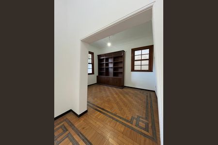Sala de casa para alugar com 4 quartos, 360m² em Barro Preto, Belo Horizonte