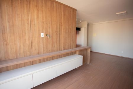 Sala de apartamento à venda com 2 quartos, 54m² em Vila Pita, São Paulo