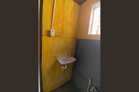 Banheiro de kitnet/studio para alugar com 1 quarto, 30m² em Ponta D’areia, Niterói