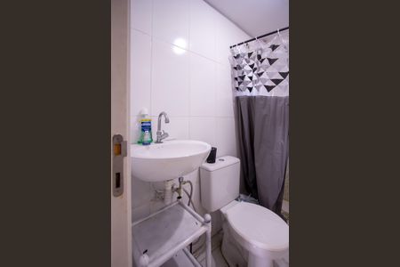 Banheiro de apartamento para alugar com 1 quarto, 60m² em Trindade, São Gonçalo