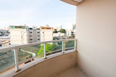 Varanda de apartamento para alugar com 3 quartos, 85m² em Saraiva, Uberlândia
