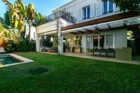 Casa de Condomínio à venda com 4 quartos, 587m² em Morumbi, São Paulo