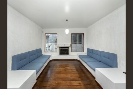 Casa para alugar com 3 quartos, 264m² em Vila Tramontano, São Paulo