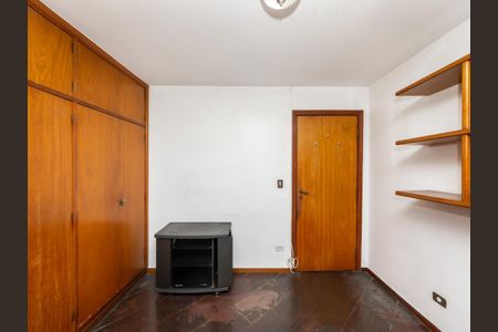Casa para alugar com 3 quartos, 264m² em Vila Tramontano, São Paulo
