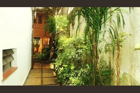 Casa à venda com 6 quartos, 340m² em Vila Nova Conceição, São Paulo