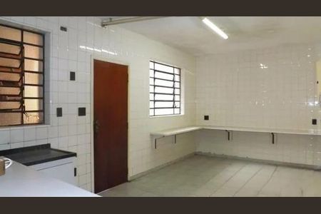 Casa à venda com 6 quartos, 340m² em Vila Nova Conceição, São Paulo