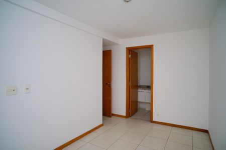 Suíte de apartamento à venda com 2 quartos, 57m² em Pendotiba, Niterói