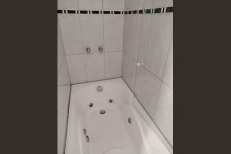 Banheiro de casa à venda com 3 quartos, 250m² em Vila Santa Teresa, Santo André