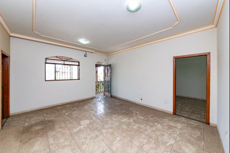 Sala 1 de apartamento à venda com 2 quartos, 500m² em Tirol, Belo Horizonte