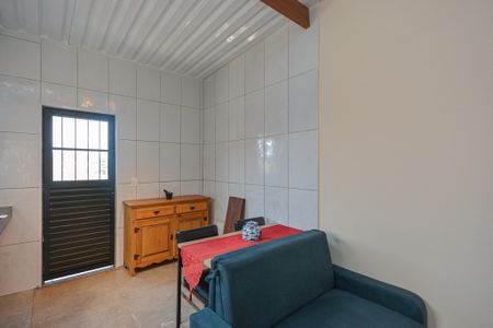 Sala/Cozinha de casa para alugar com 1 quarto, 55m² em Conjunto Residencial Salvador Tolezani, São Paulo